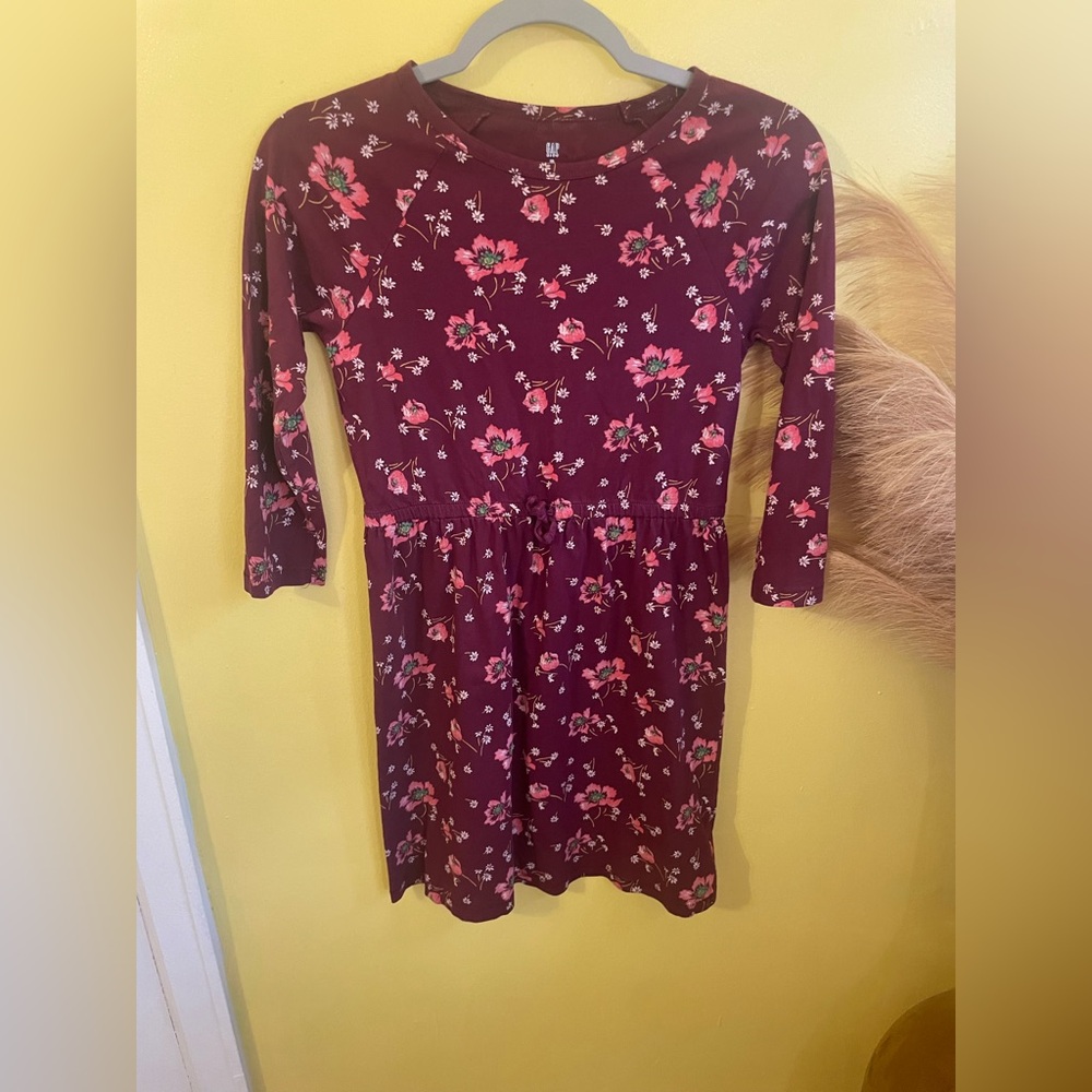 ☀️GAP Kids Burgundy Floral Tee
